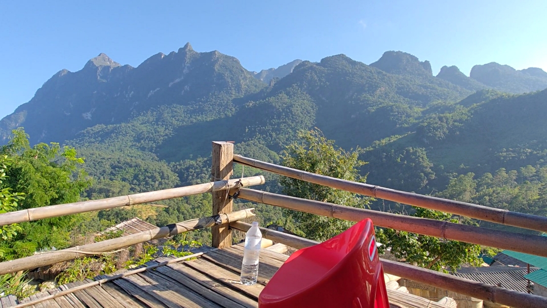 You can enjoy the view of Doi Chiang Dao from in front of your tent.